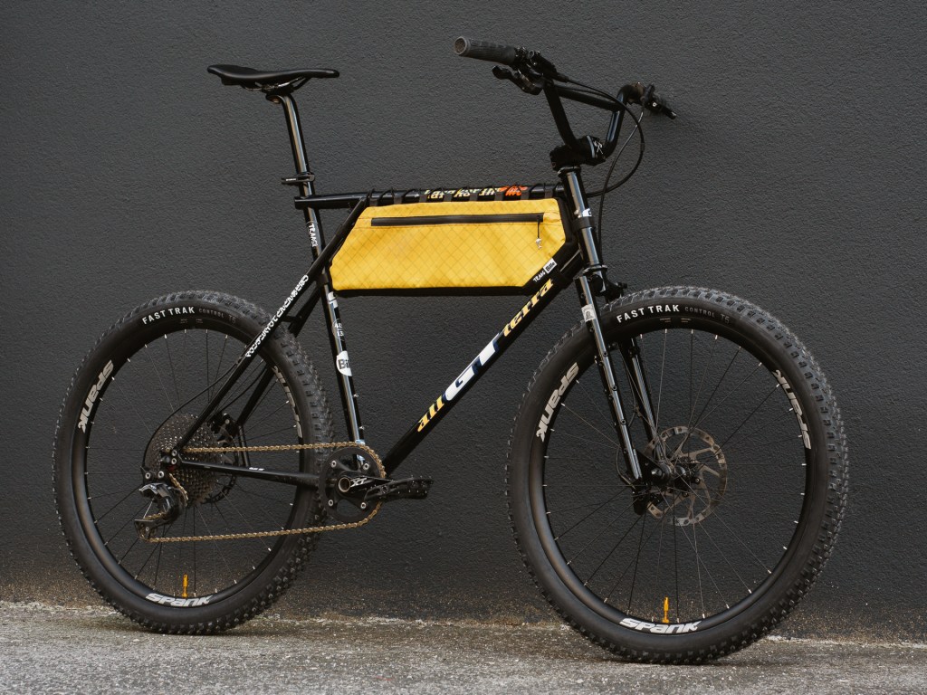 BILLO × TRAAG 90s MTB Framebag